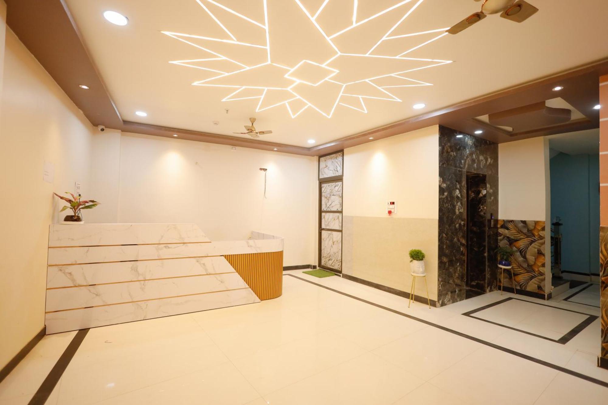 Kiran Residency Near Vishwanath Temple Hotel Varanasi Exterior photo