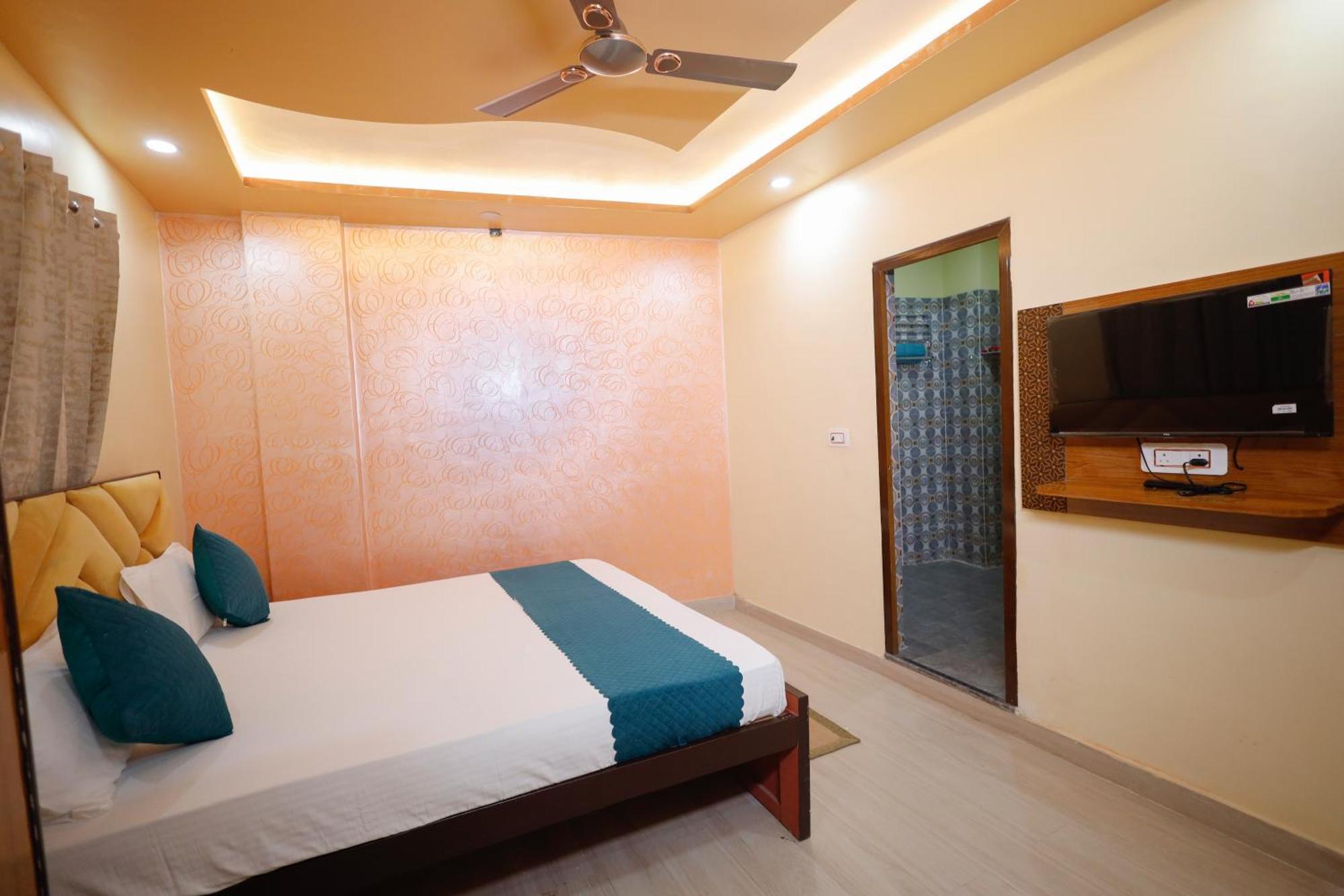 Kiran Residency Near Vishwanath Temple Hotel Varanasi Exterior photo