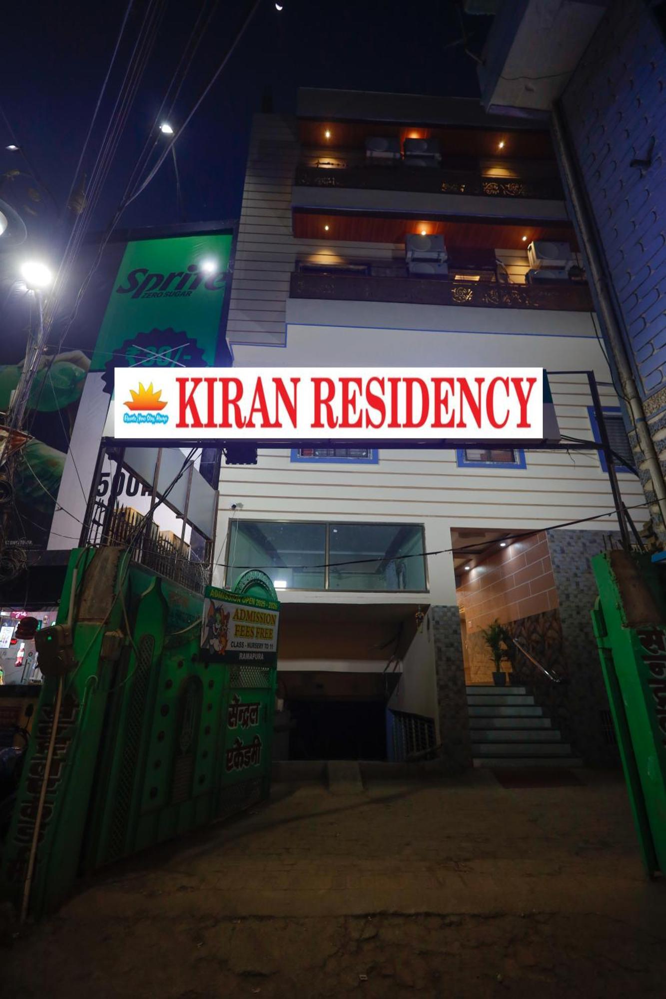 Kiran Residency Near Vishwanath Temple Hotel Varanasi Exterior photo
