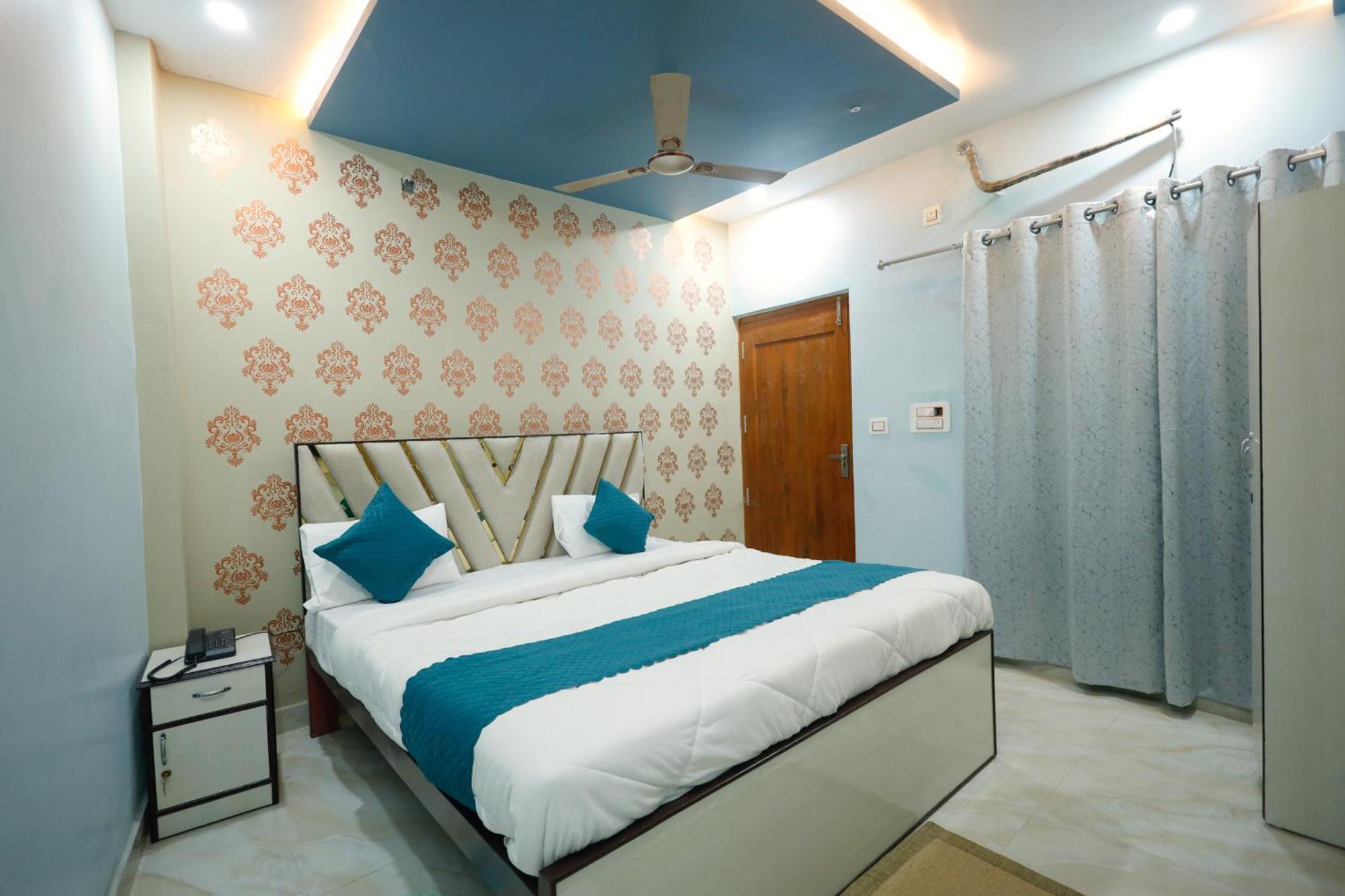 Kiran Residency Near Vishwanath Temple Hotel Varanasi Exterior photo