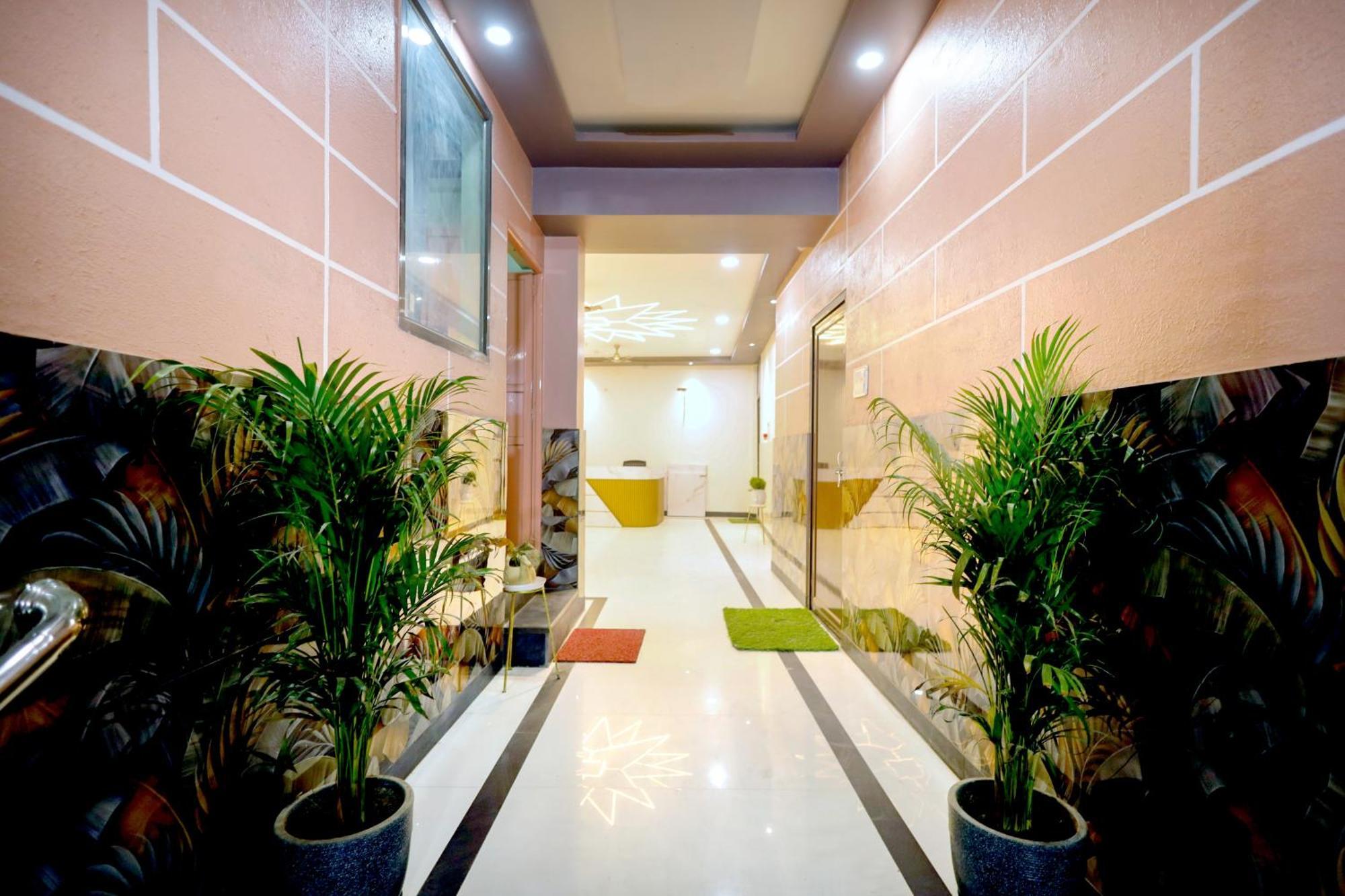 Kiran Residency Near Vishwanath Temple Hotel Varanasi Exterior photo
