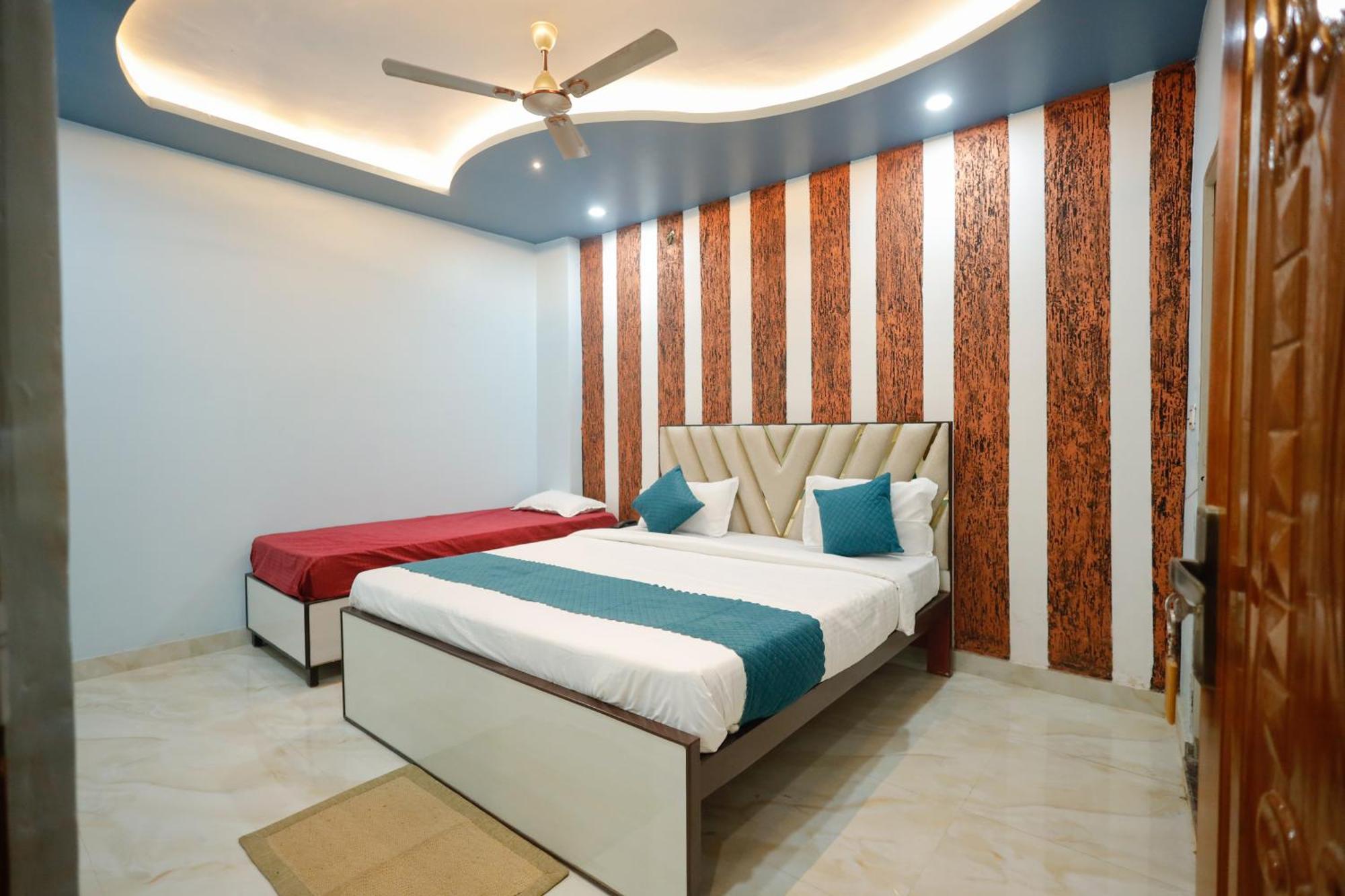 Kiran Residency Near Vishwanath Temple Hotel Varanasi Exterior photo